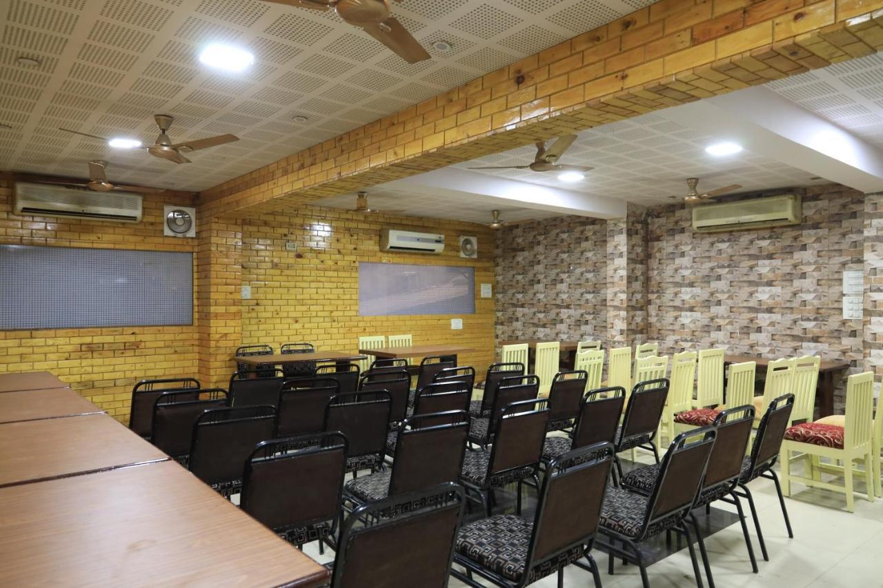 Oyo Flagship 77764 Hotel Rahul Ganeshpeth Colony Nagpur Zewnętrze zdjęcie